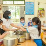 Dinh dưỡng tăng cường miễn dịch cho trẻ em trong ngày hè