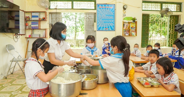 Dinh dưỡng tăng cường miễn dịch cho trẻ em trong ngày hè