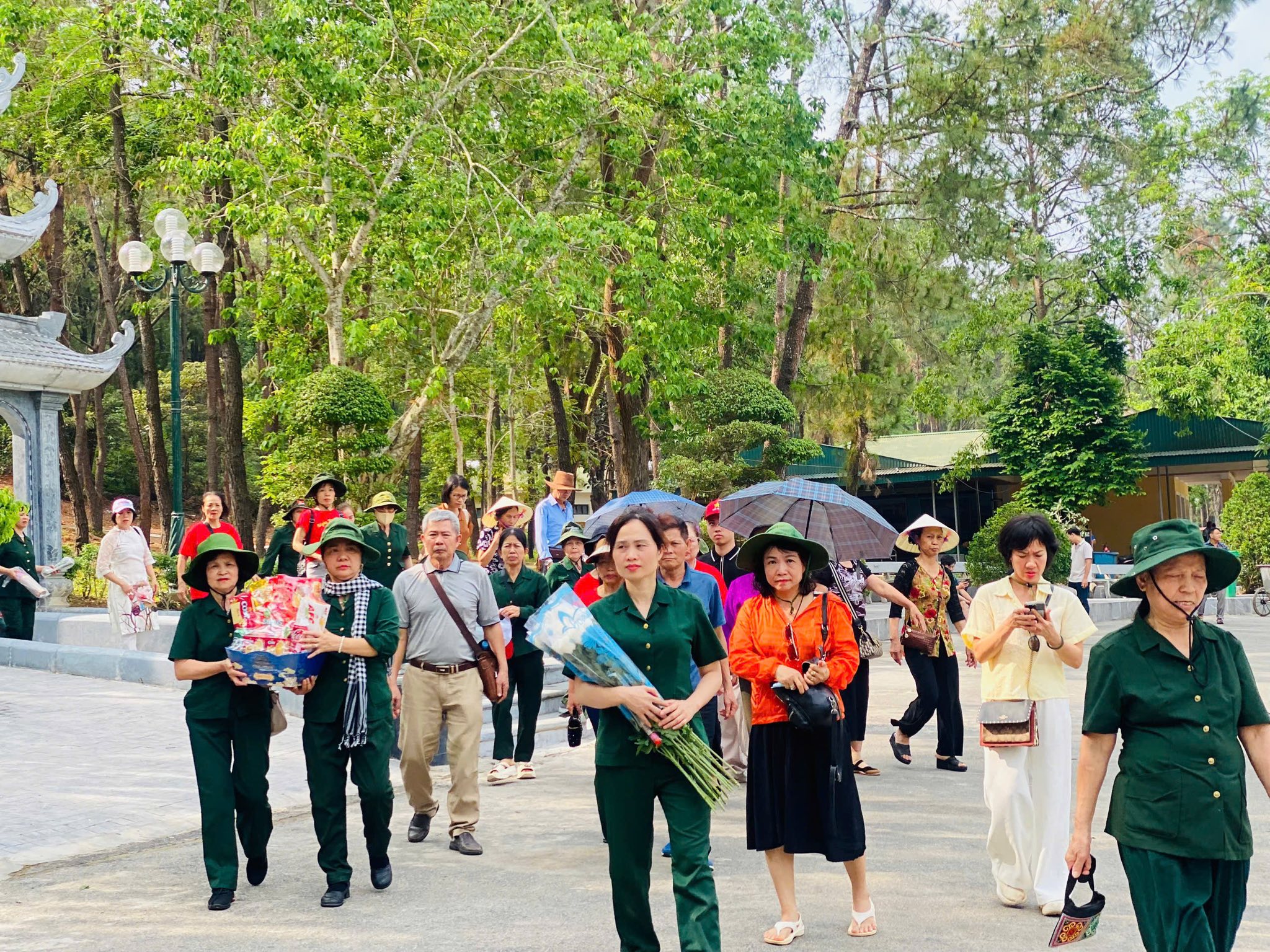 Tri ân tại Ngã ba Đồng Lộc- Ảnh 3.