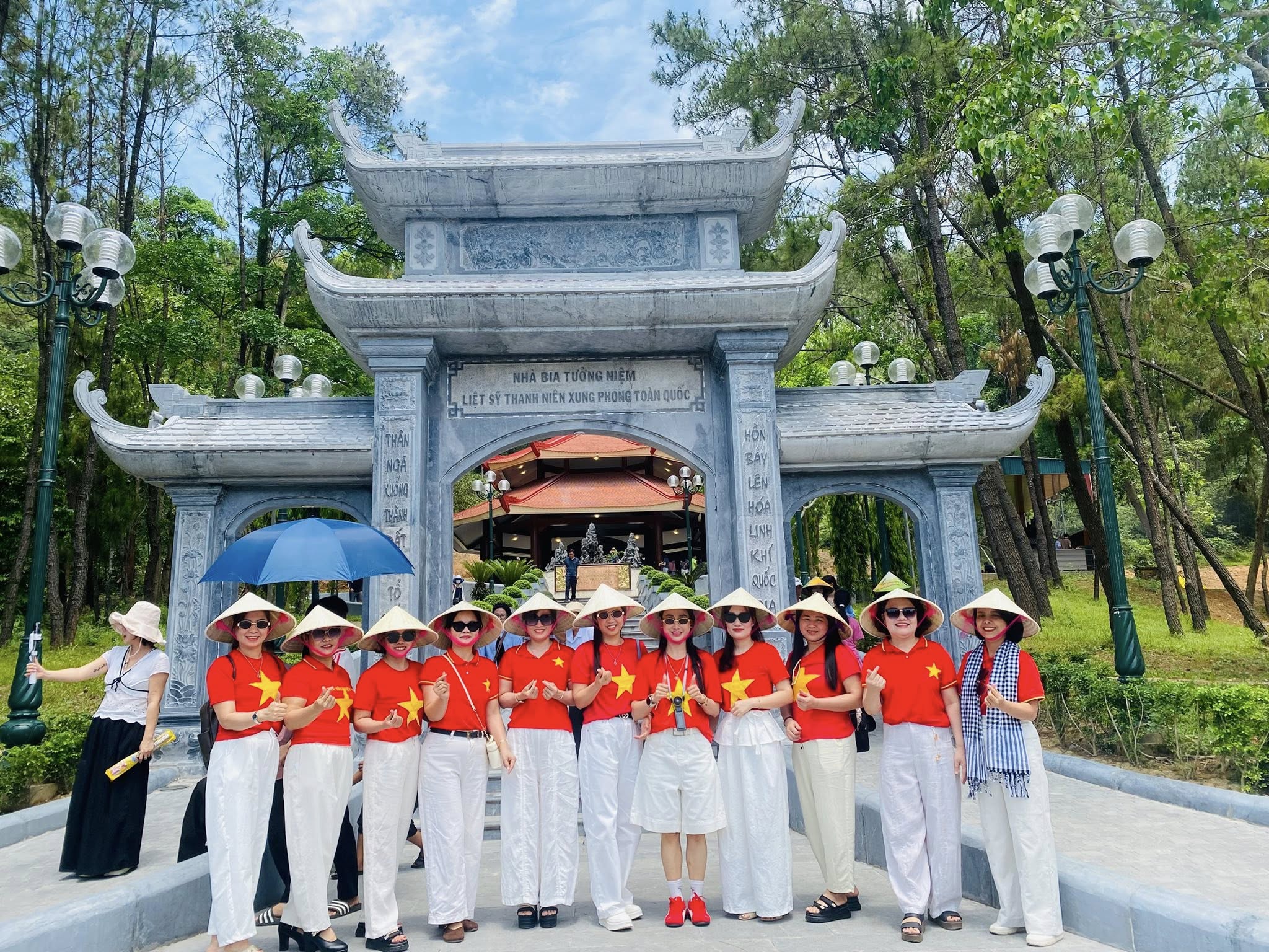 Tri ân tại Ngã ba Đồng Lộc- Ảnh 13.