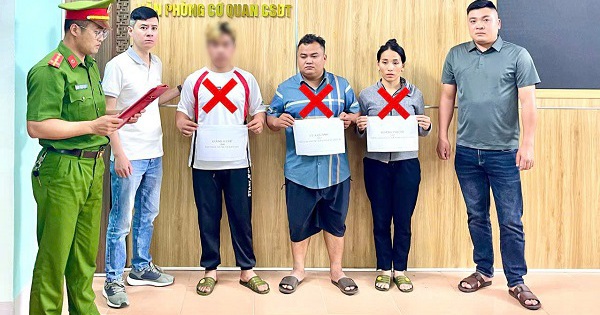Anh ruột tiếp tay bán em gái 14 tuổi