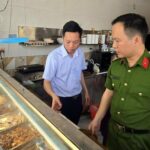 Phát hiện kiến trên khay chế biến bánh mỳ: Đoàn liên ngành tỉnh Nghệ An kiên quyết xử lý sai phạm