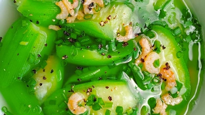 Canh mướp nấu tôm: Món ăn thanh nhiệt, bổ khí huyết ngày hè- Ảnh 1.