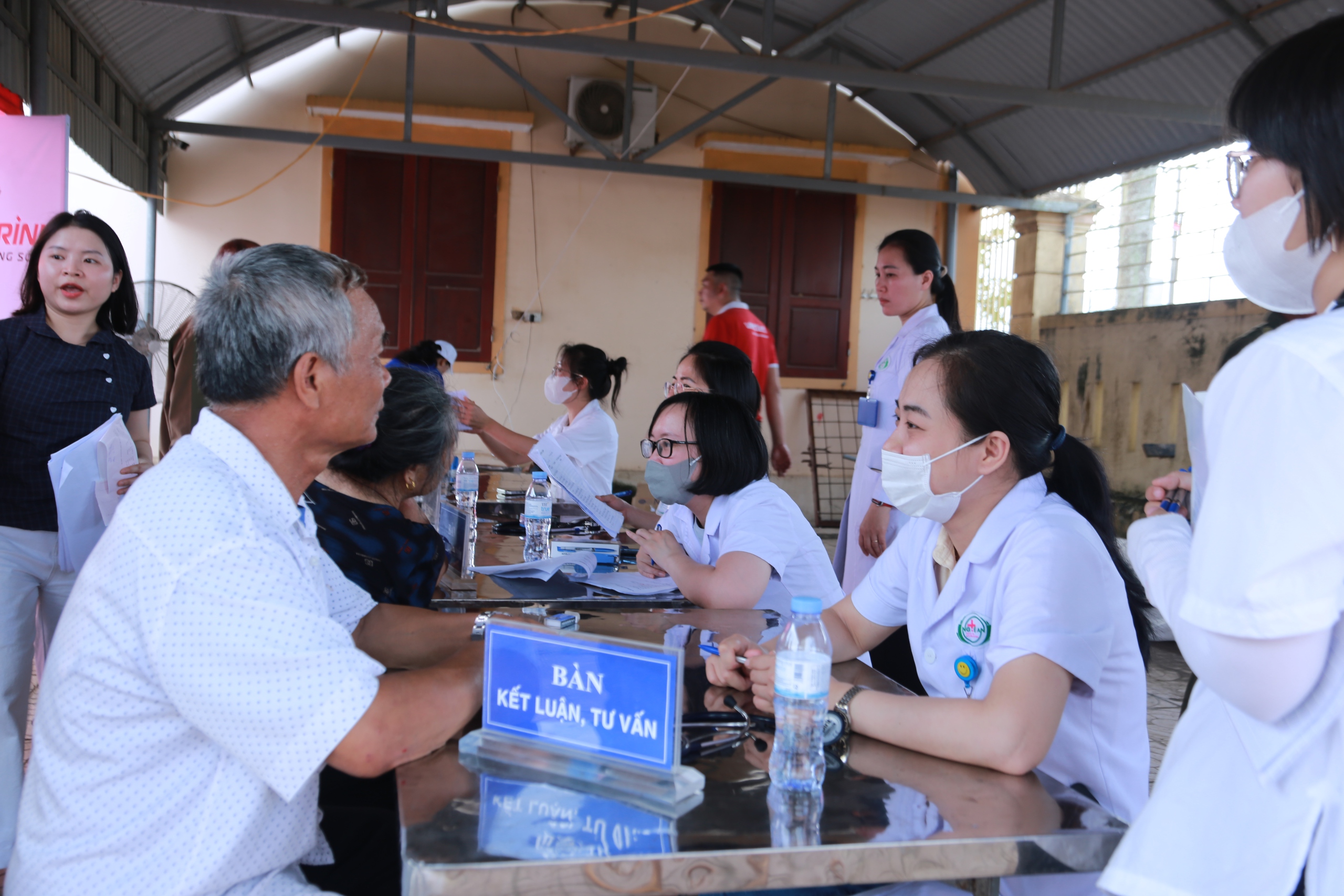 Bộ trưởng Đào Hồng Lan: Chăm sóc sức khỏe người dân từ sớm, từ xa và ngay tại cơ sở- Ảnh 15. Bộ trưởng Đào Hồng Lan: Chăm sóc sức khỏe người dân từ sớm, từ xa và ngay tại cơ sở- Ảnh 15.