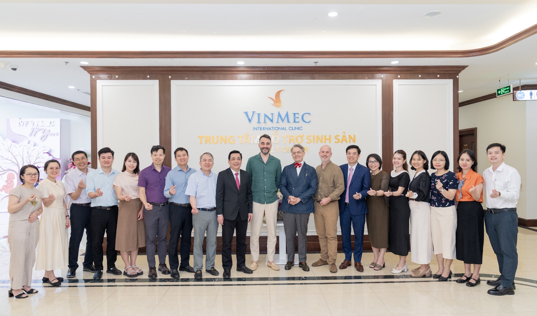 Vinmec đưa chuyên gia hàng đầu thế giới đến Việt Nam đào tạo chuyên sâu về y học bào thai- Ảnh 1.
