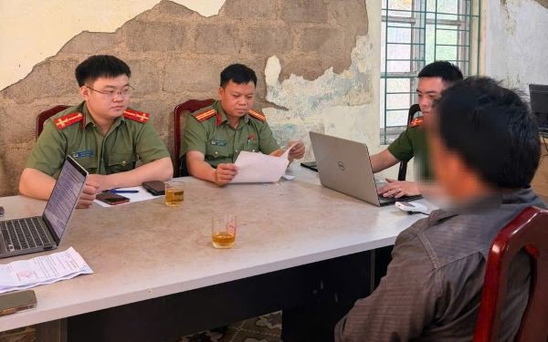 Công an làm việc với chủ tài khoản Trần Bá Sơn tham gia nhóm 'Ý Chí Dân Tộc Việt Nam'- Ảnh 2.