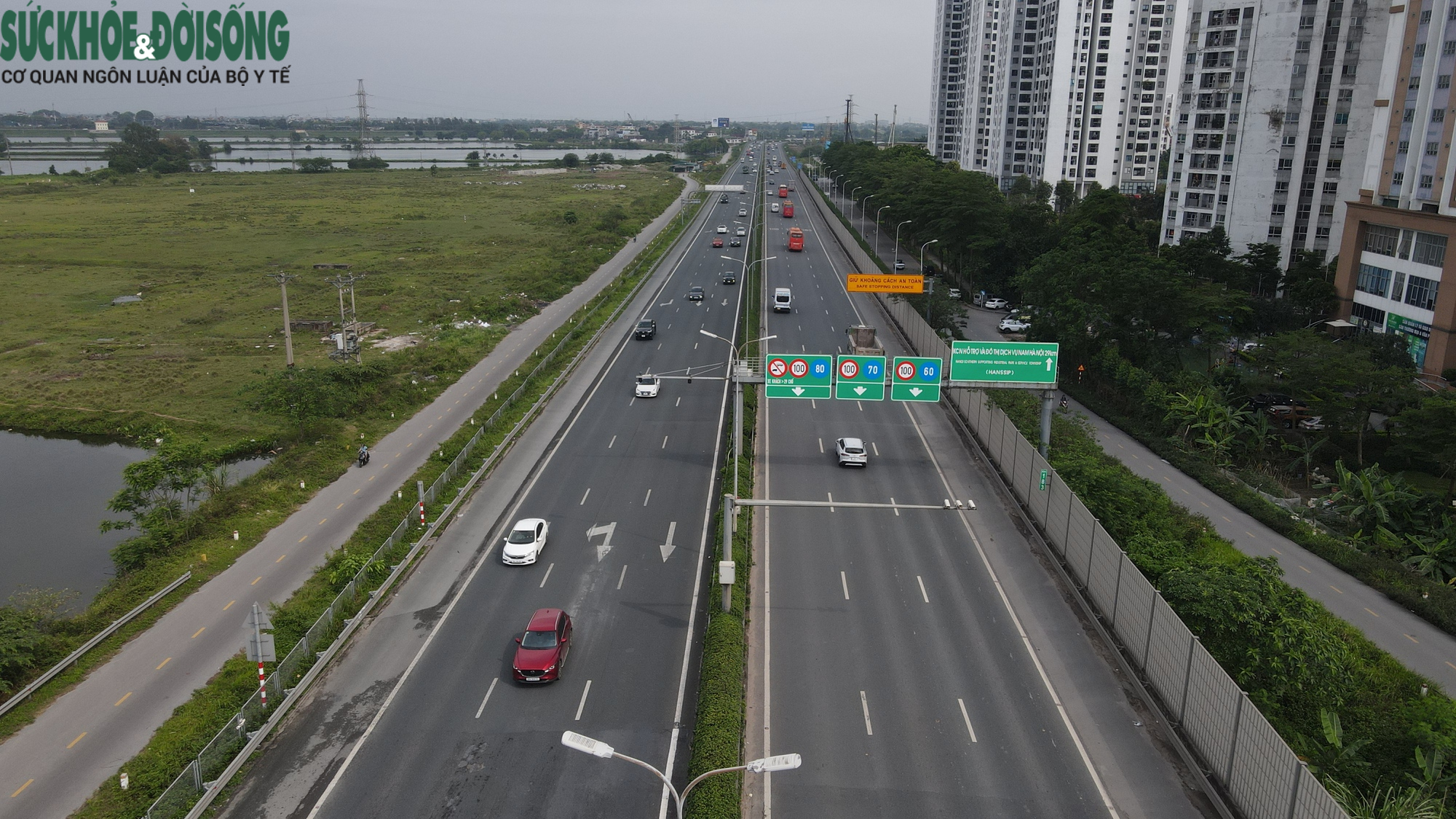 Chiều cuối nghỉ lễ 30/4, giao thông cửa ngõ Hà Nội thế nào?- Ảnh 2.