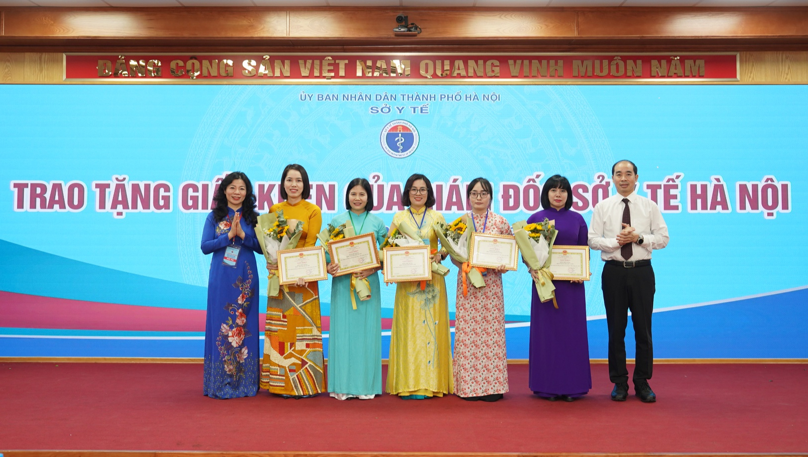 Điều dưỡng trở thành trụ cột quan trọng của hệ thống y tế hiện đại- Ảnh 2. Điều dưỡng trở thành trụ cột quan trọng của hệ thống y tế hiện đại- Ảnh 2.