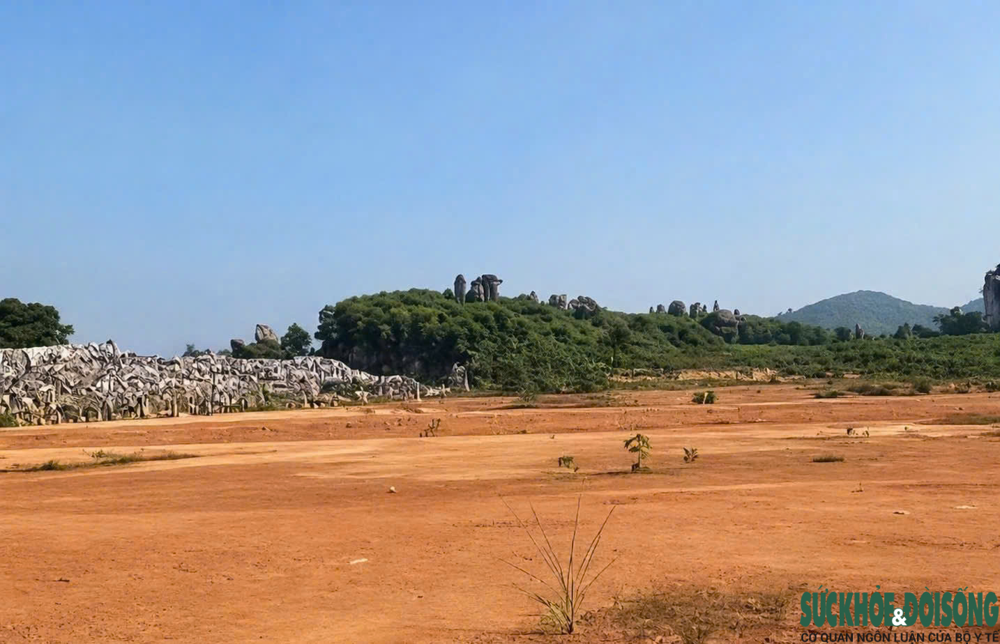 Người dân mệt mỏi khi bãi rác quá tải, nhà máy xử lý rác 'đắp chiếu' vì không có điện- Ảnh 4.