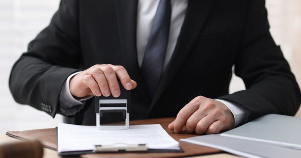 Bỏ bắt buộc công chứng với 6 giao dịch