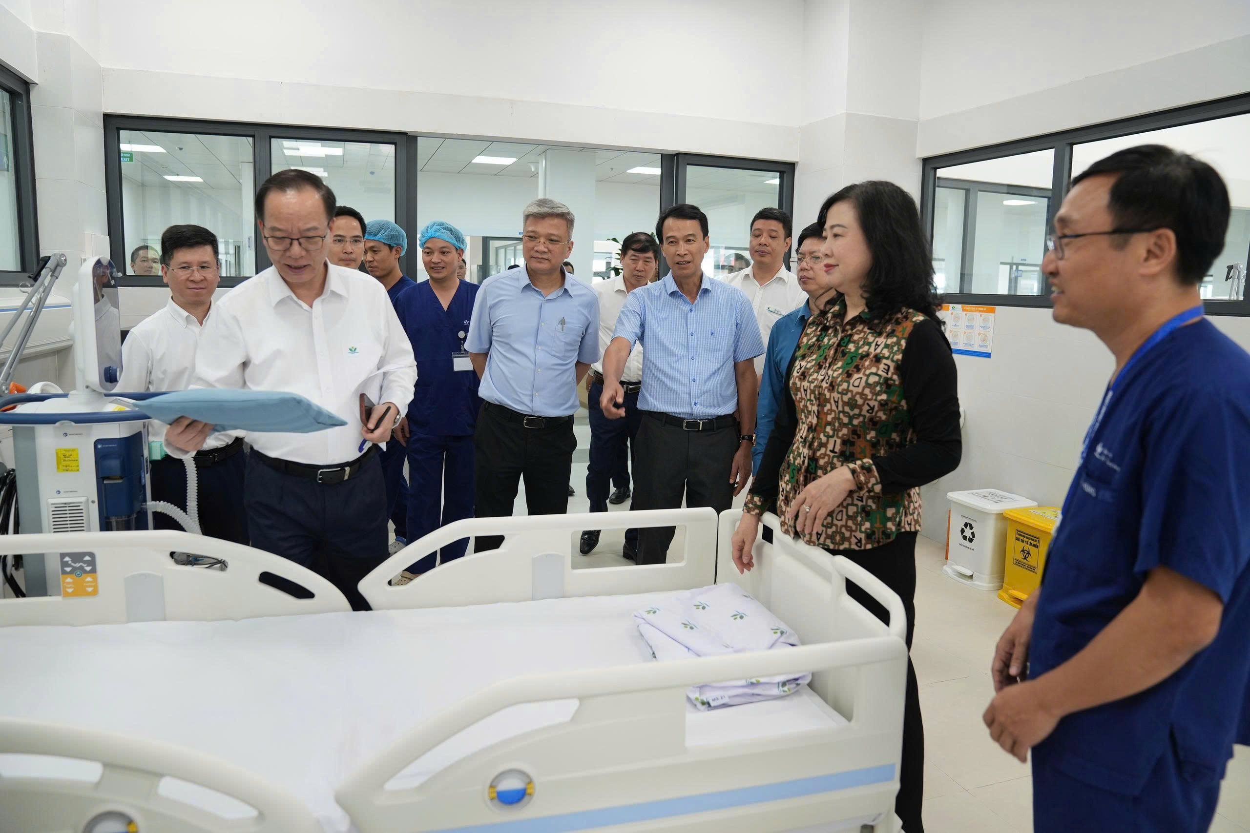 Bộ trưởng Bộ Y tế Đào Hồng Lan: Khẩn trương hoàn thiện các điều kiện để Cơ sở 2 Bệnh viện Nhi Trung ương hoạt động từ ngày 1/6- Ảnh 7. Bộ trưởng Bộ Y tế Đào Hồng Lan: Khẩn trương hoàn thiện các điều kiện để Cơ sở 2 Bệnh viện Nhi Trung ương hoạt động từ ngày 1/6- Ảnh 7.