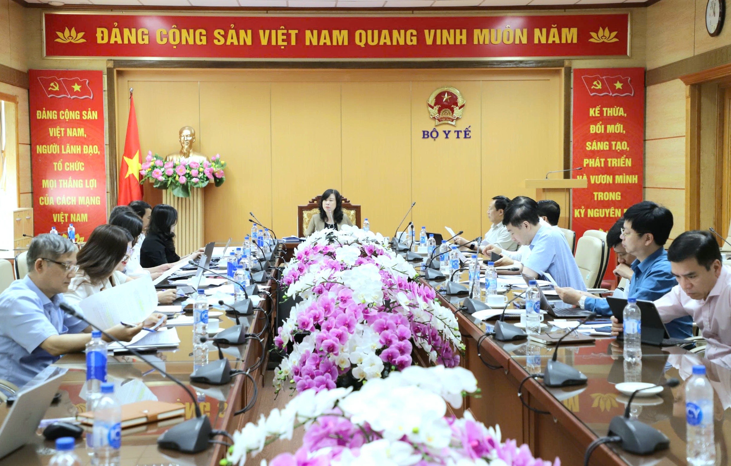 Triển khai song song các nhiệm vụ đưa cơ sở 2 Bệnh viện Bạch Mai, Việt Đức đi vào hoạt động đúng tiến độ - Ảnh 2.