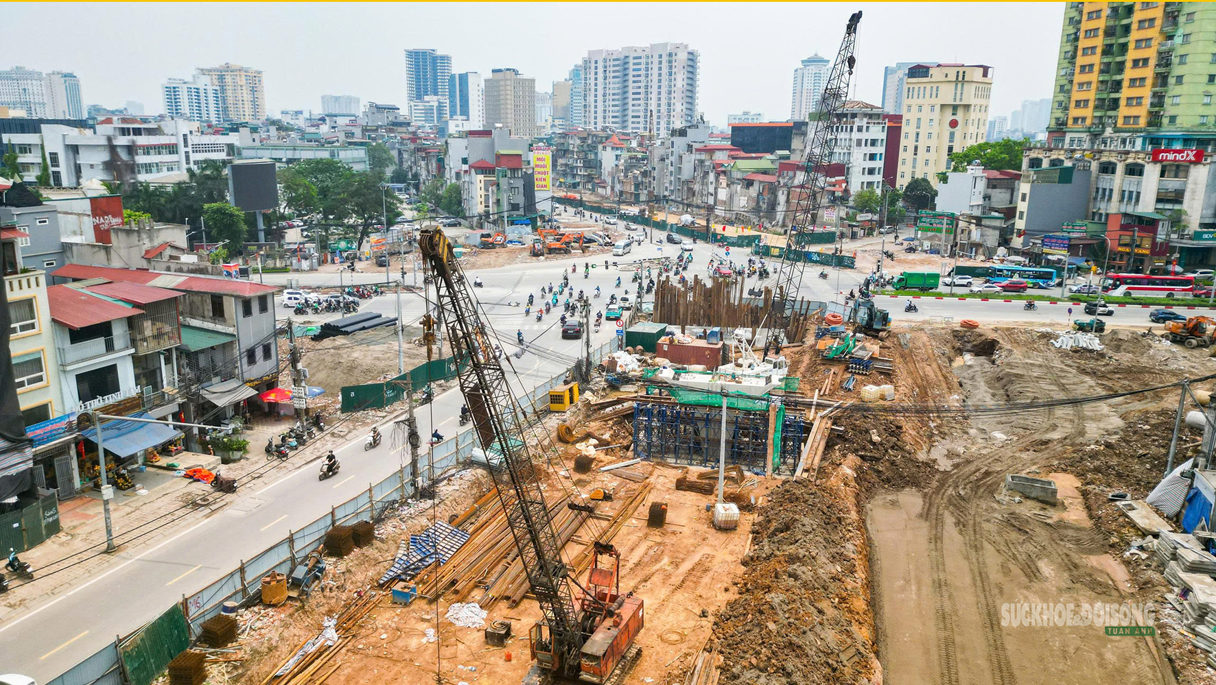 Cầu vượt Vành đai 1 dần thành hình, kỳ vọng giảm áp lực giao thông nội đô- Ảnh 5. Cầu vượt Vành đai 1 dần thành hình, kỳ vọng giảm áp lực giao thông nội đô- Ảnh 5.