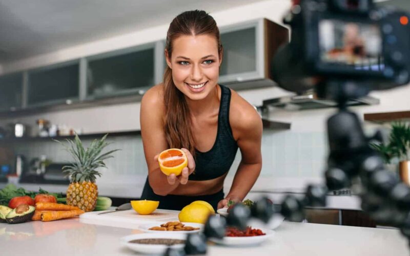 40% người Mỹ tra cứu sức khỏe qua mạng, tin influencer hơn chuyên gia y tế