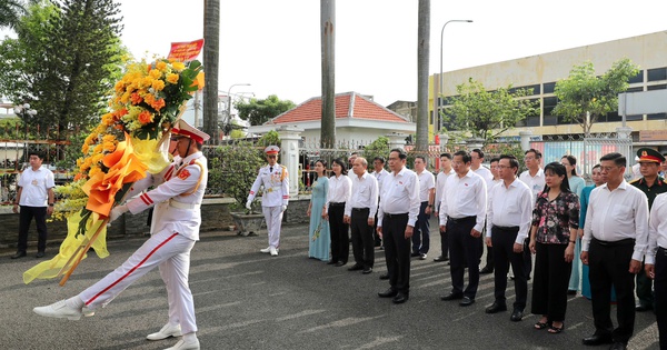 Chủ tịch Quốc hội Trần Thanh Mẫn dâng hương tại Di tích lịch sử văn hóa quốc gia Dinh quận Hóc Môn