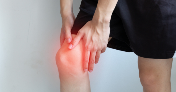 Đau khớp gối khi leo cầu thang có đáng lo?- Ảnh 1.