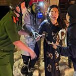 Cháy tại Hàng Vôi lúc nửa đêm, 4 người mắc kẹt được giải cứu