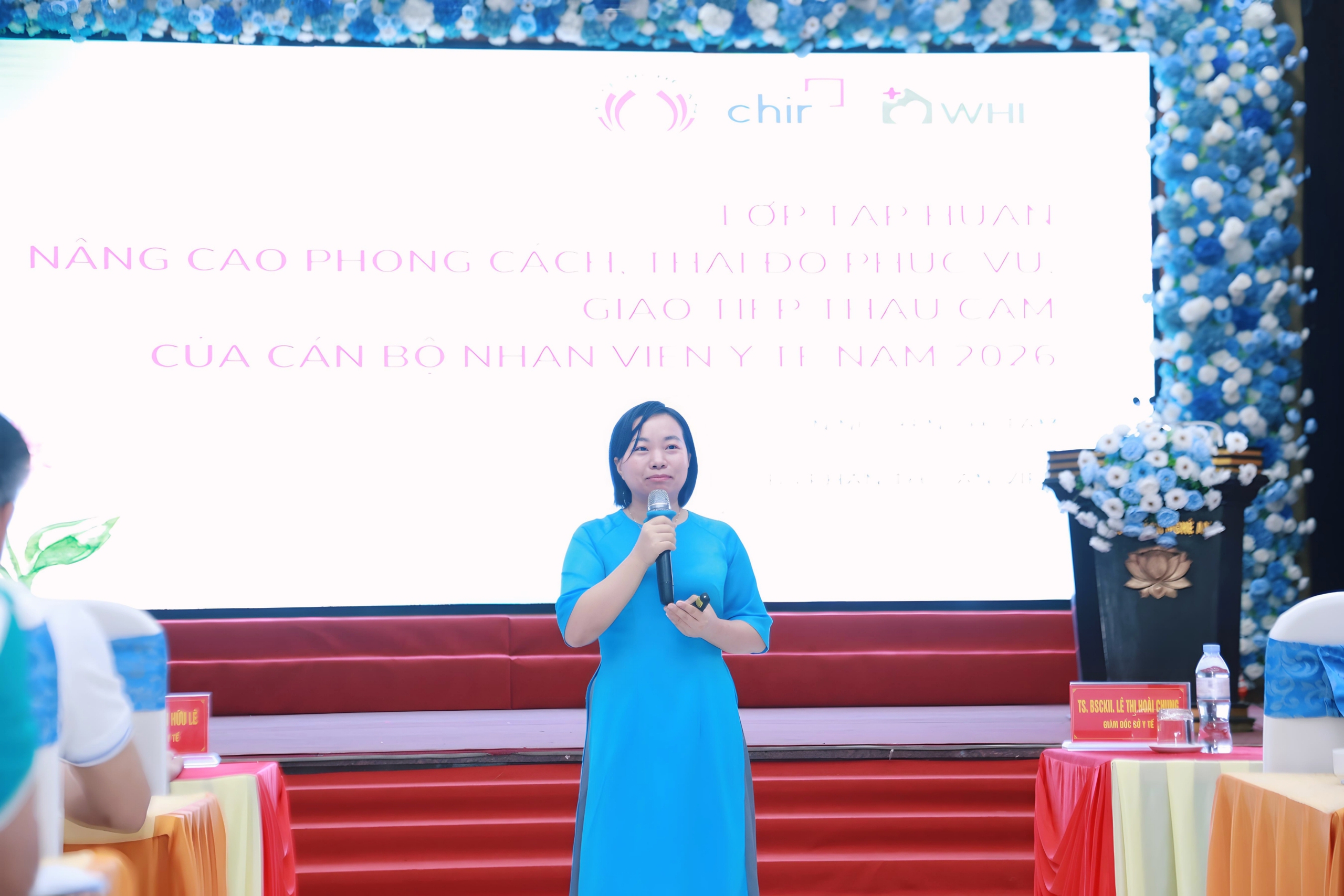 Y tế Nghệ An đổi mới phong cách phục vụ, lấy người bệnh làm trung tâm- Ảnh 3.