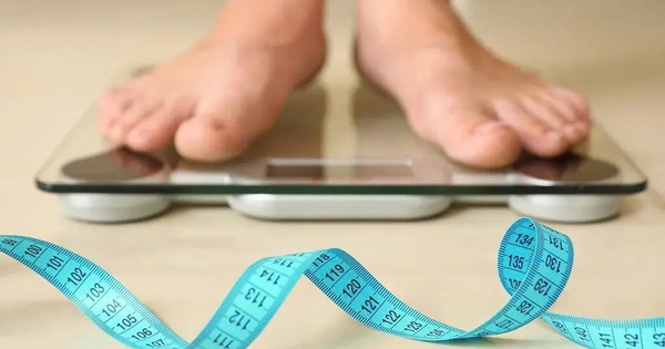 Nhịn ăn một bữa có giúp giảm cân nhanh hơn không?