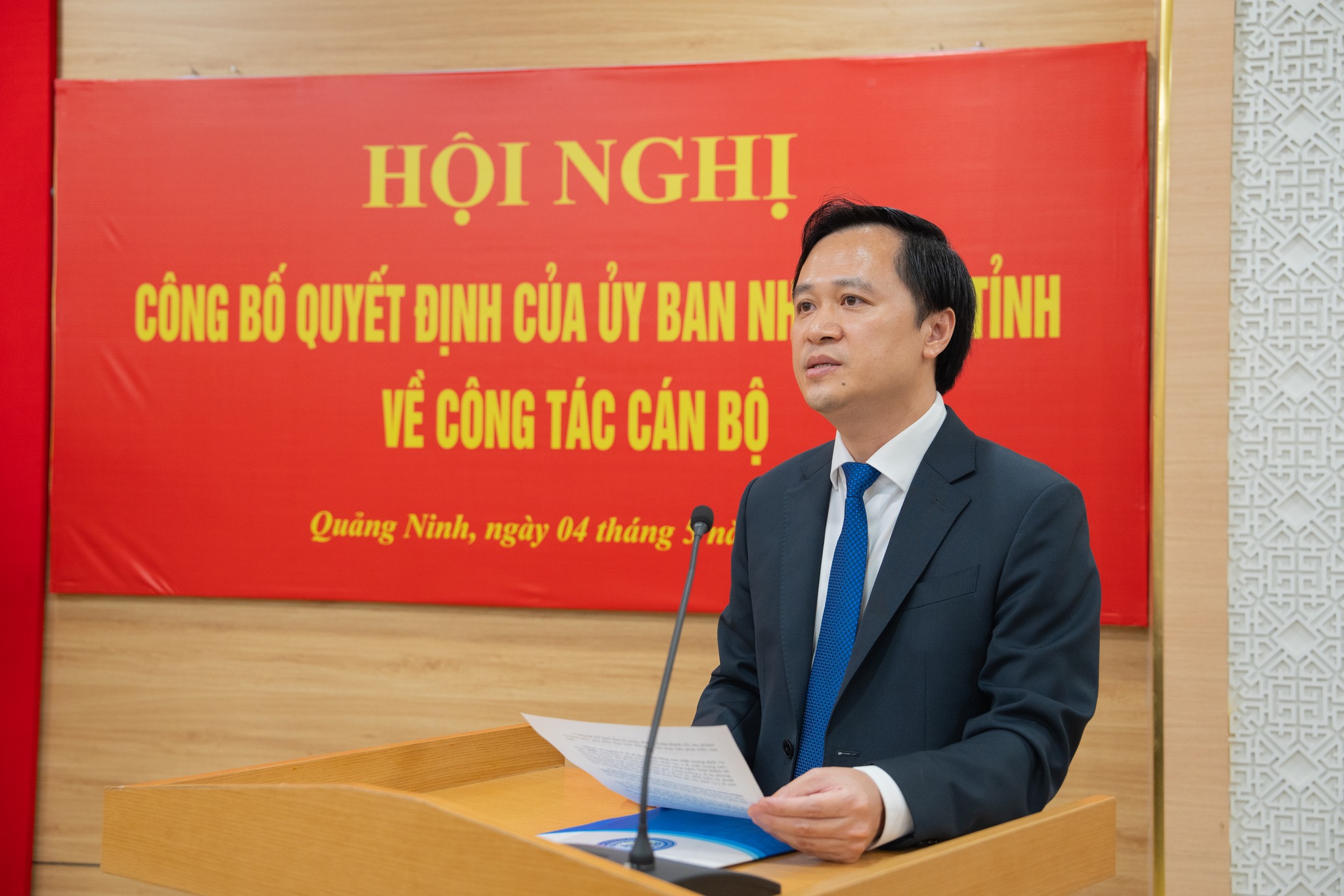 Quảng Ninh bổ nhiệm hàng loạt cán bộ chủ chốt: Ông Bùi Mạnh Hùng giữ chức Giám đốc Sở Y tế- Ảnh 2. Quảng Ninh bổ nhiệm hàng loạt cán bộ chủ chốt: Ông Bùi Mạnh Hùng giữ chức Giám đốc Sở Y tế- Ảnh 2.