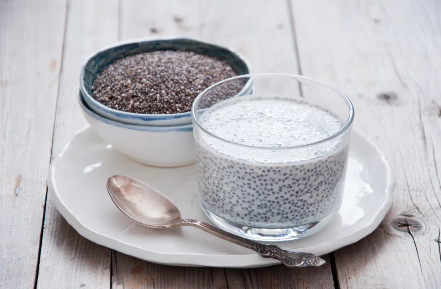 Hạt chia tốt nhưng có người bị đầy bụng, khó tiêu sau ăn, vì sao?- Ảnh 3. Hạt chia tốt nhưng có người bị đầy bụng, khó tiêu sau ăn, vì sao?- Ảnh 3.