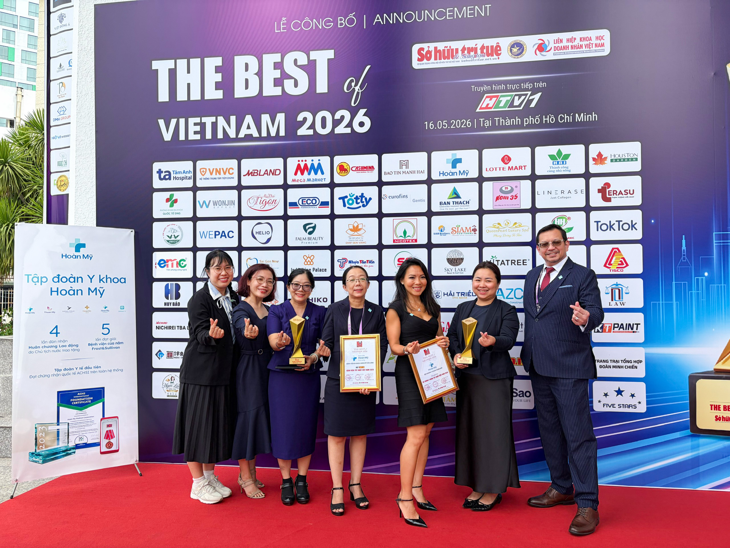 Tập đoàn Y khoa Hoàn Mỹ được vinh danh 'Hệ thống Y khoa tốt nhất Việt Nam 2026'- Ảnh 3.