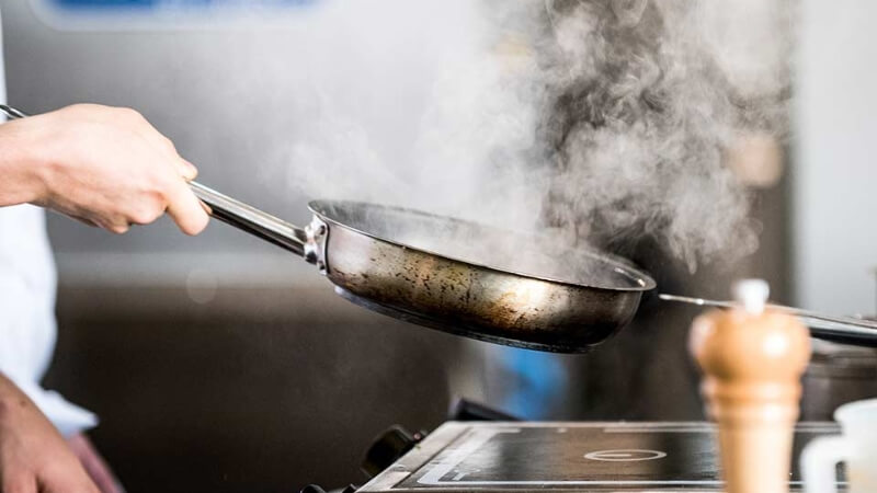 Sự thật ít người biết về ưu, nhược điểm của các loại dầu ăn phổ biến- Ảnh 4. Sự thật ít người biết về ưu, nhược điểm của các loại dầu ăn phổ biến- Ảnh 4.