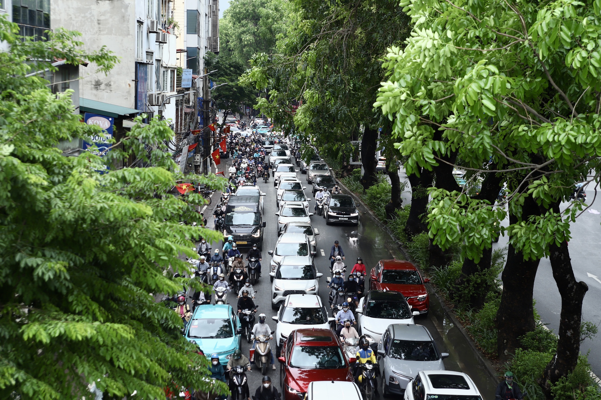 Lộ trình hạn chế xe xăng của Hà Nội sẽ được thực hiện thế nào,
người dân cần chuẩn bị gì?- Ảnh 2. Lộ trình hạn chế xe xăng của Hà Nội sẽ được thực hiện thế nào,
người dân cần chuẩn bị gì?- Ảnh 2.
