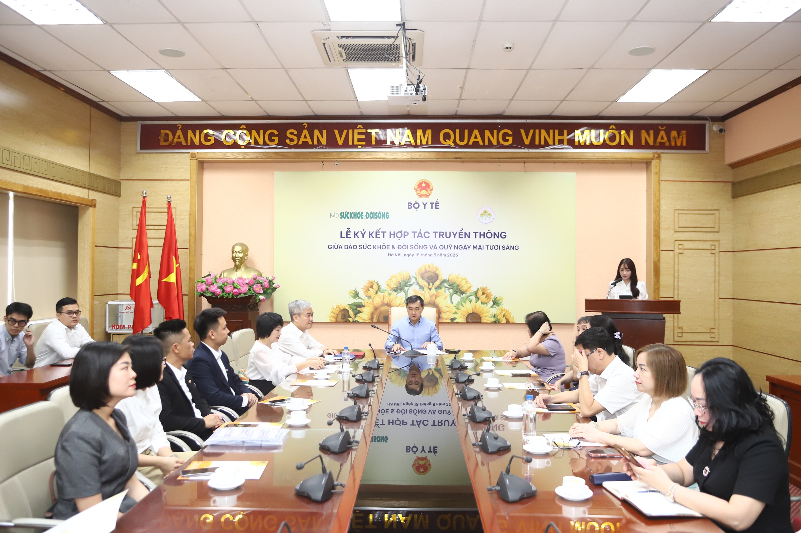 Báo Sức khỏe & Đời sống cùng Quỹ Ngày mai tươi sáng hợp tác lan tỏa thông điệp nhân ái, huy động hỗ trợ bệnh nhân ung thư- Ảnh 9. Báo Sức khỏe & Đời sống cùng Quỹ Ngày mai tươi sáng hợp tác lan tỏa thông điệp nhân ái, huy động hỗ trợ bệnh nhân ung thư- Ảnh 9.
