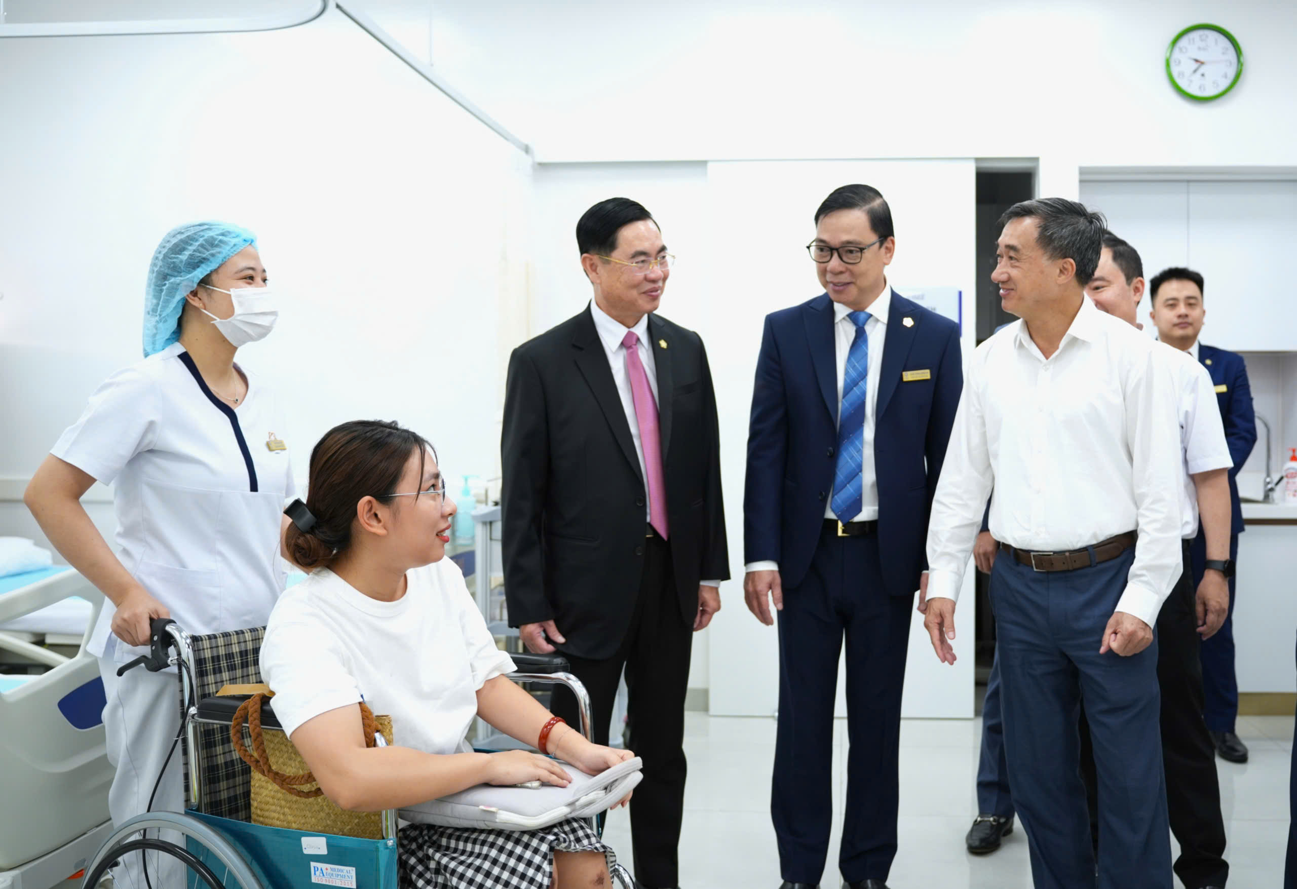 Tiêu chuẩn chất lượng nâng cao đối với bệnh viện phải lấy an toàn người bệnh làm trục xuyên suốt- Ảnh 5. Tiêu chuẩn chất lượng nâng cao đối với bệnh viện phải lấy an toàn người bệnh làm trục xuyên suốt- Ảnh 5.