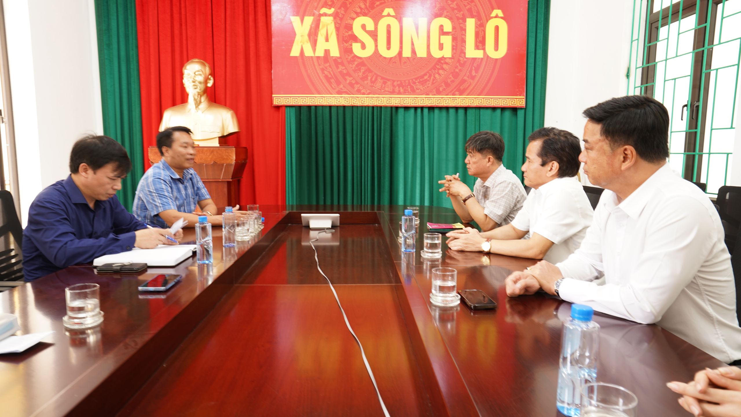 5 học sinh tử vong do đuối nước ở Phú Thọ: Bộ Y tế thăm hỏi gia đình nạn nhân, cảnh báo nguy cơ tai nạn dịp hè- Ảnh 1. 5 học sinh tử vong do đuối nước ở Phú Thọ: Bộ Y tế thăm hỏi gia đình nạn nhân, cảnh báo nguy cơ tai nạn dịp hè- Ảnh 1.