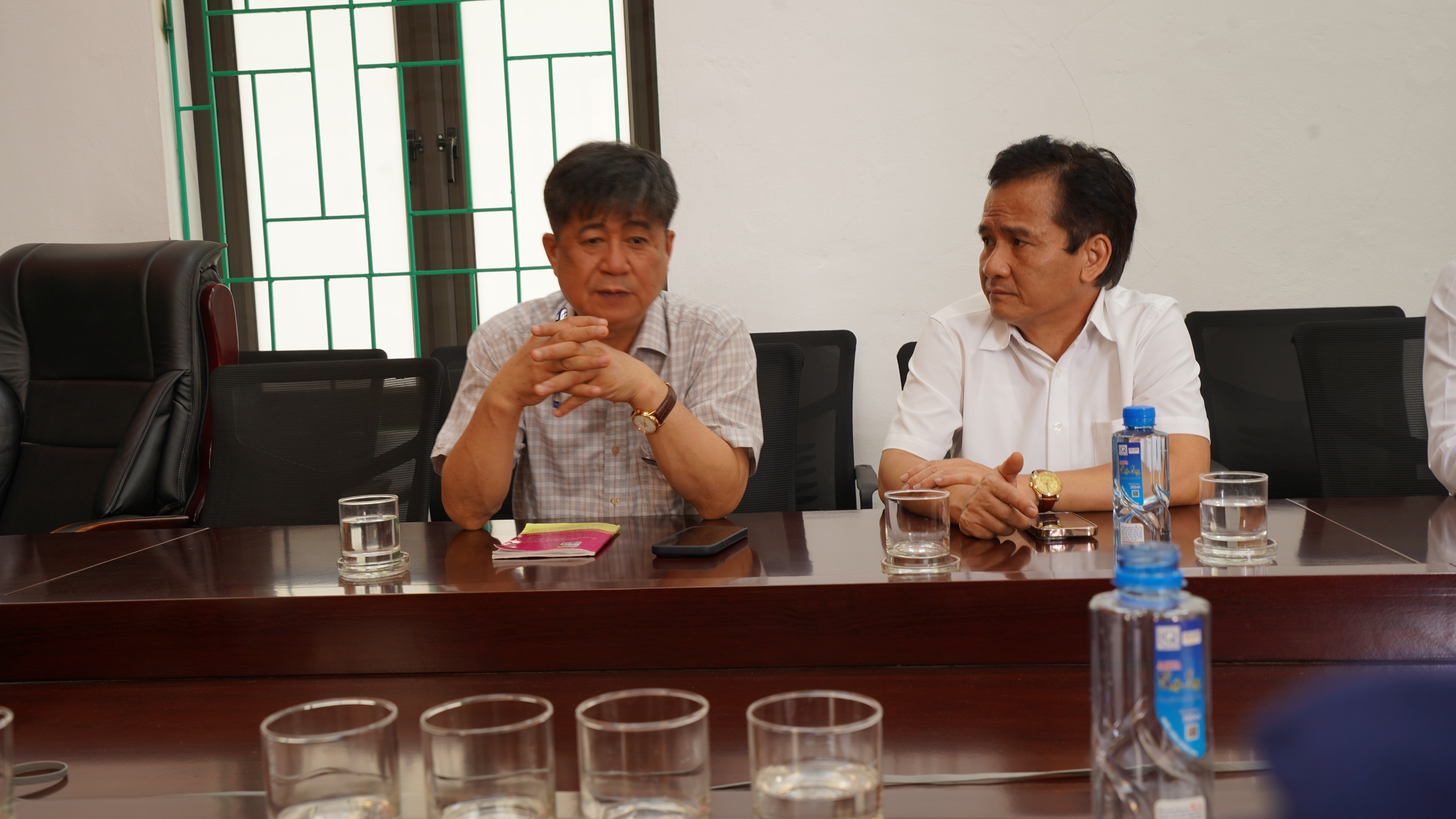 5 học sinh tử vong do đuối nước ở Phú Thọ: Bộ Y tế thăm hỏi gia đình nạn nhân, cảnh báo nguy cơ tai nạn dịp hè- Ảnh 5. 5 học sinh tử vong do đuối nước ở Phú Thọ: Bộ Y tế thăm hỏi gia đình nạn nhân, cảnh báo nguy cơ tai nạn dịp hè- Ảnh 5.