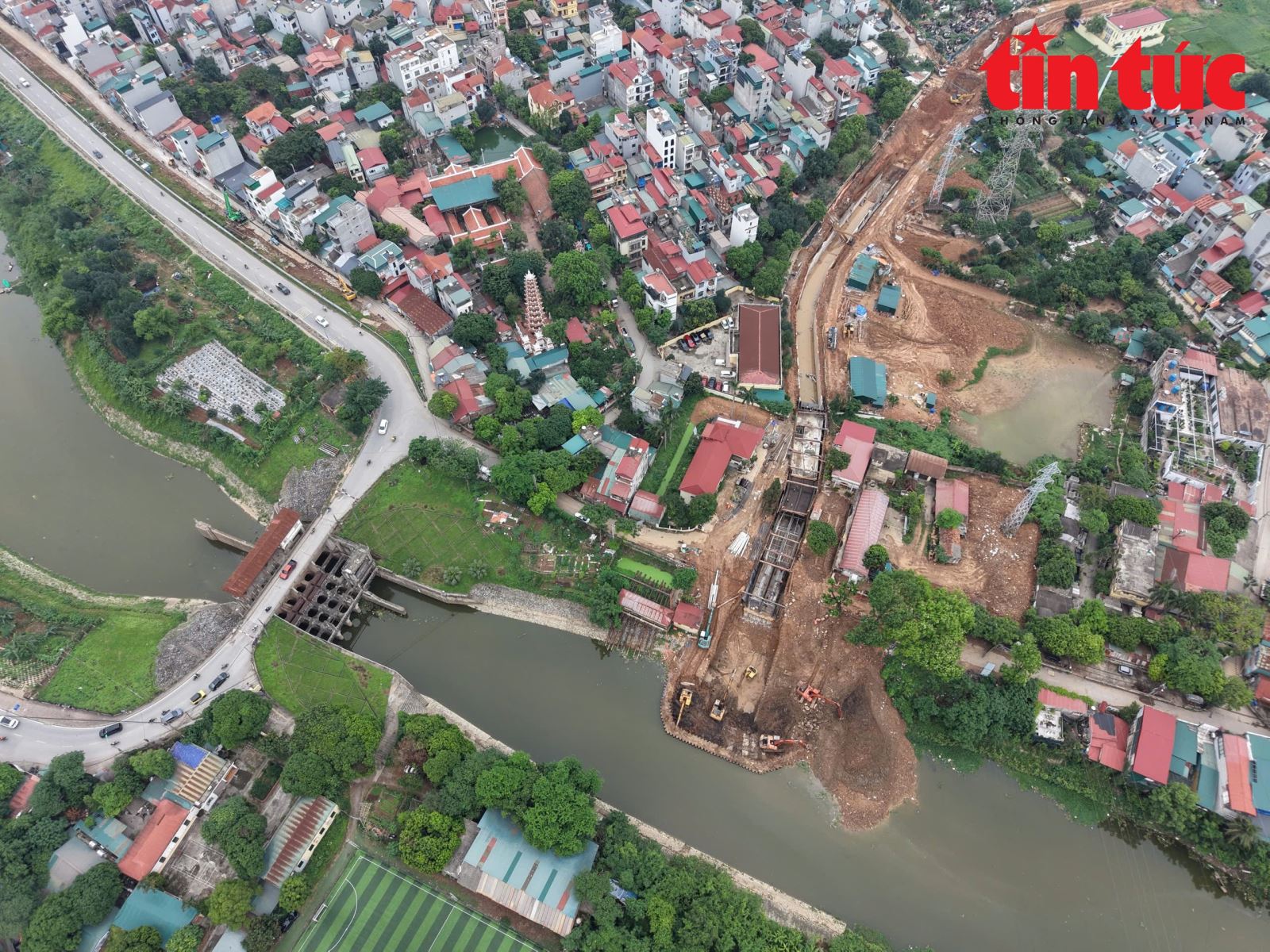 Cận cảnh kênh dẫn nước 7,7 km từ sông Hồng ‘hồi sinh’ sông Tô Lịch- Ảnh 1.