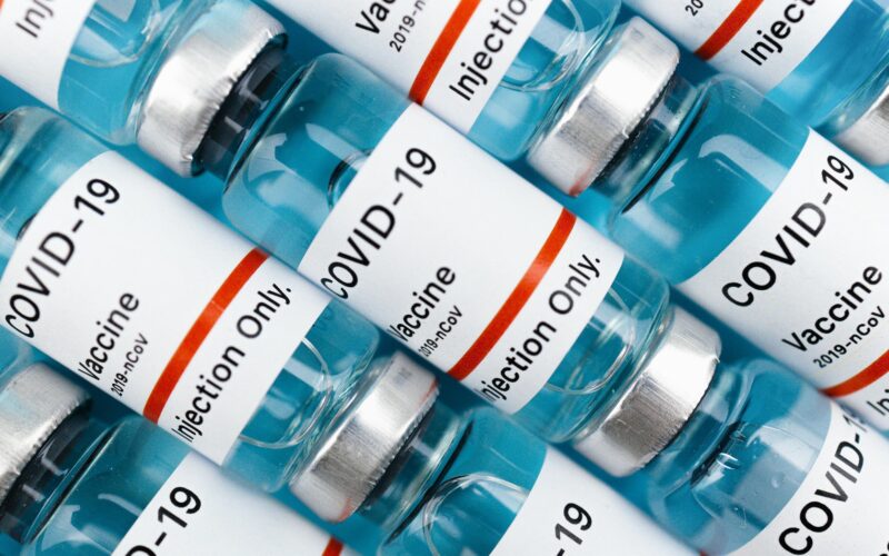 FDA ngăn các nhà khoa học công bố tính an toàn của vaccine Covid-19