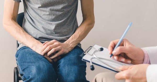Tiểu khó, tiểu nhiều lần, đau bụng dưới… cảnh báo phì đại tuyến tiền liệt