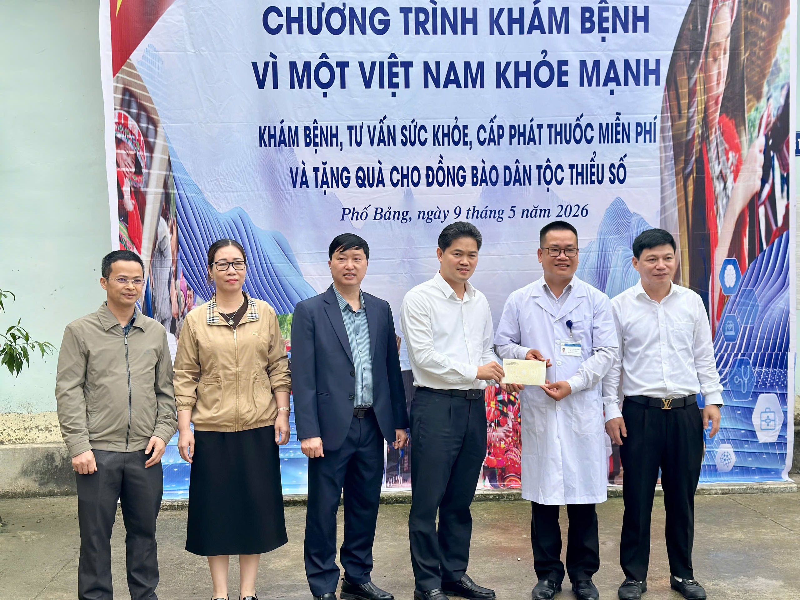 Từ Lũng Cú, Phố Bảng lan tỏa tinh thần phòng bệnh từ sớm, từ xa nơi vùng biên Tổ Quốc - Ảnh 18. Từ Lũng Cú, Phố Bảng lan tỏa tinh thần phòng bệnh từ sớm, từ xa nơi vùng biên Tổ Quốc - Ảnh 18.