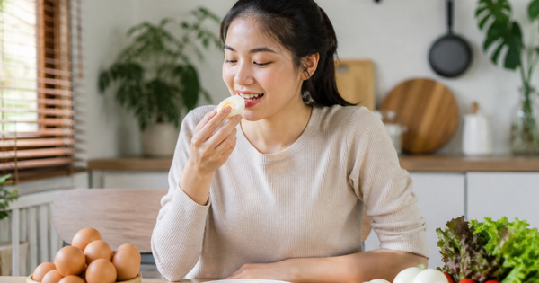 Lưu ý cho những người hay ăn trứng luộc hàng ngày