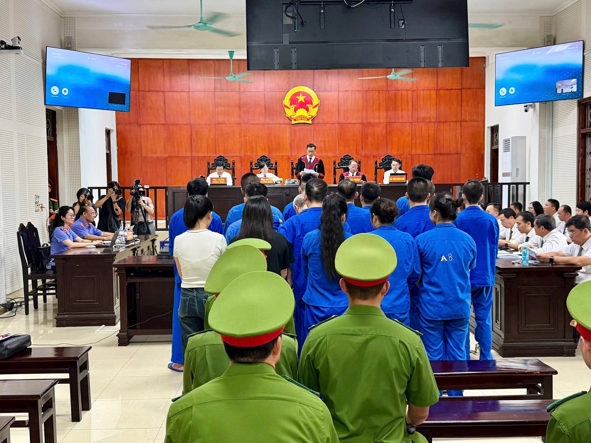 Xét xử sơ thẩm vụ án ma túy khiến cán bộ Công an hy sinh- Ảnh 3. Xét xử sơ thẩm vụ án ma túy khiến cán bộ Công an hy sinh- Ảnh 3.