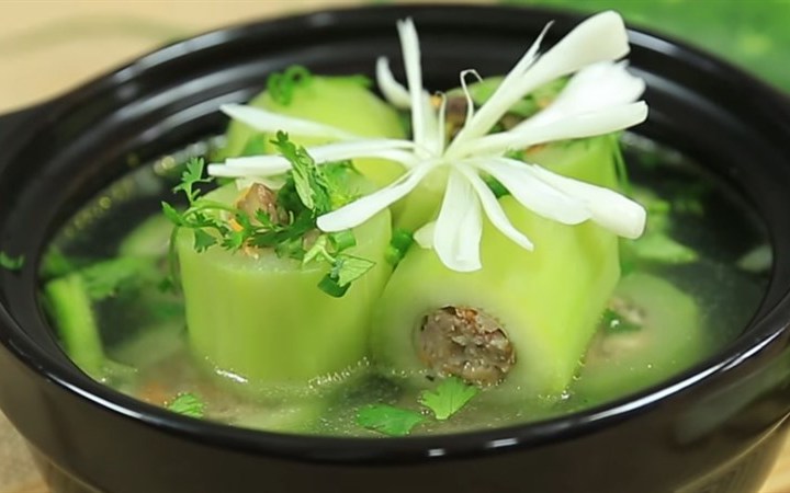 Thông tin hữu ích và những lưu ý khi ăn quả bầu