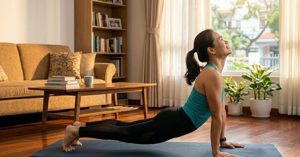 6 bài tập thể dục buổi sáng giúp siết eo hiệu quả sau tuổi 55