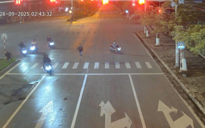 Trích xuất camera, tóm gọn nhóm đối tượng mang hung khí náo loạn đường phố- Ảnh 3.