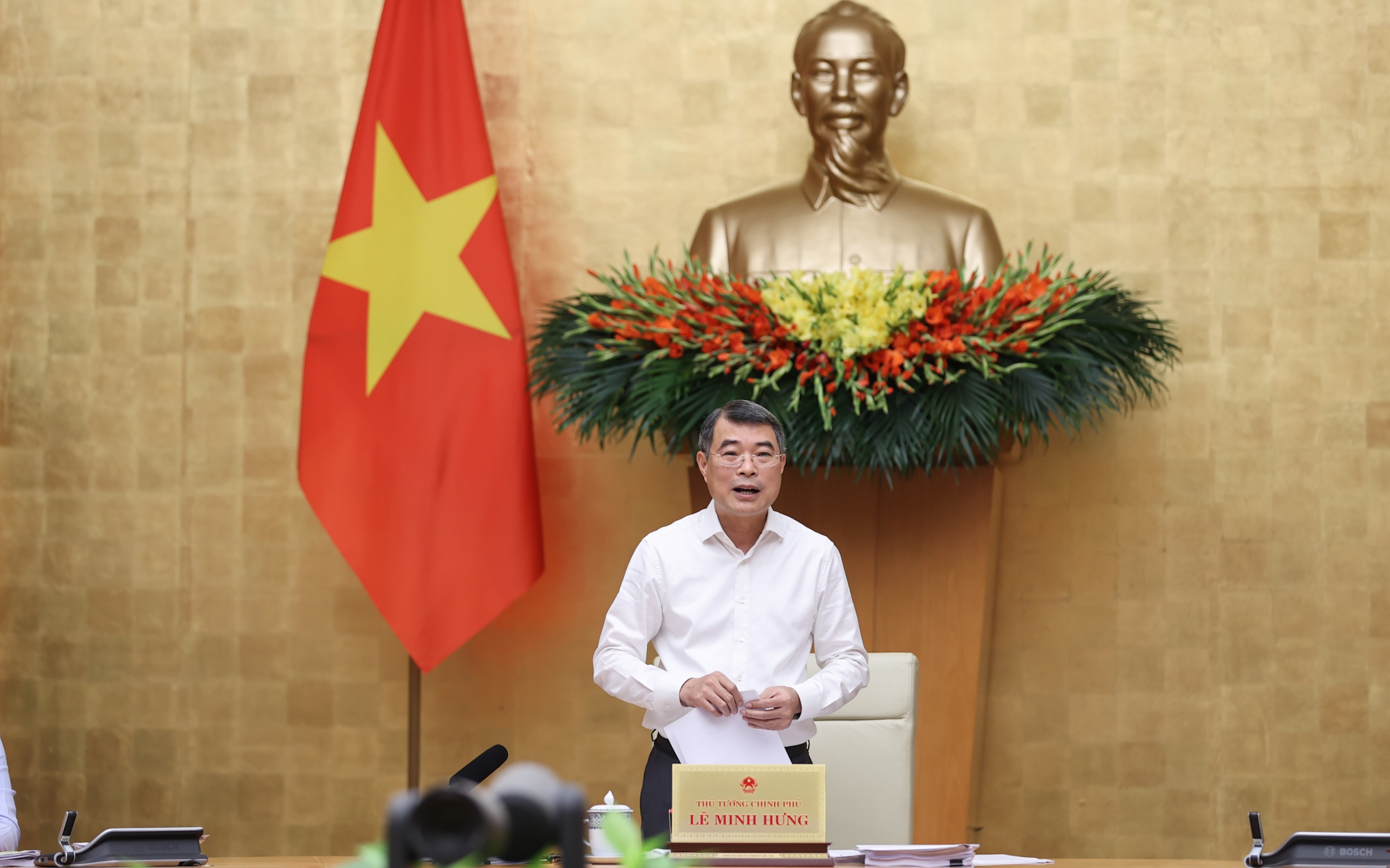 Luật ban hành phải đi vào cuộc sống ngay, không chờ nghị định, thông tư hướng dẫn- Ảnh 3.