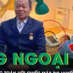 Profile ‘khủng’ của ông ngoại U80 kèm cháu học Toán với chiếc máy đo huyết áp bên cạnh gây sốt mạng xã hội