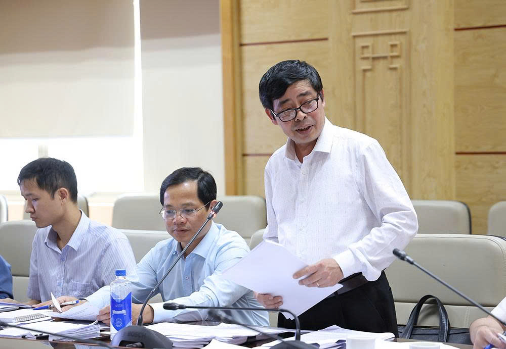 Bộ Y tế thúc đẩy hoàn thiện quy định mới về tiêm chủng, dự kiến phân cấp mạnh cho địa phương - Ảnh 3.