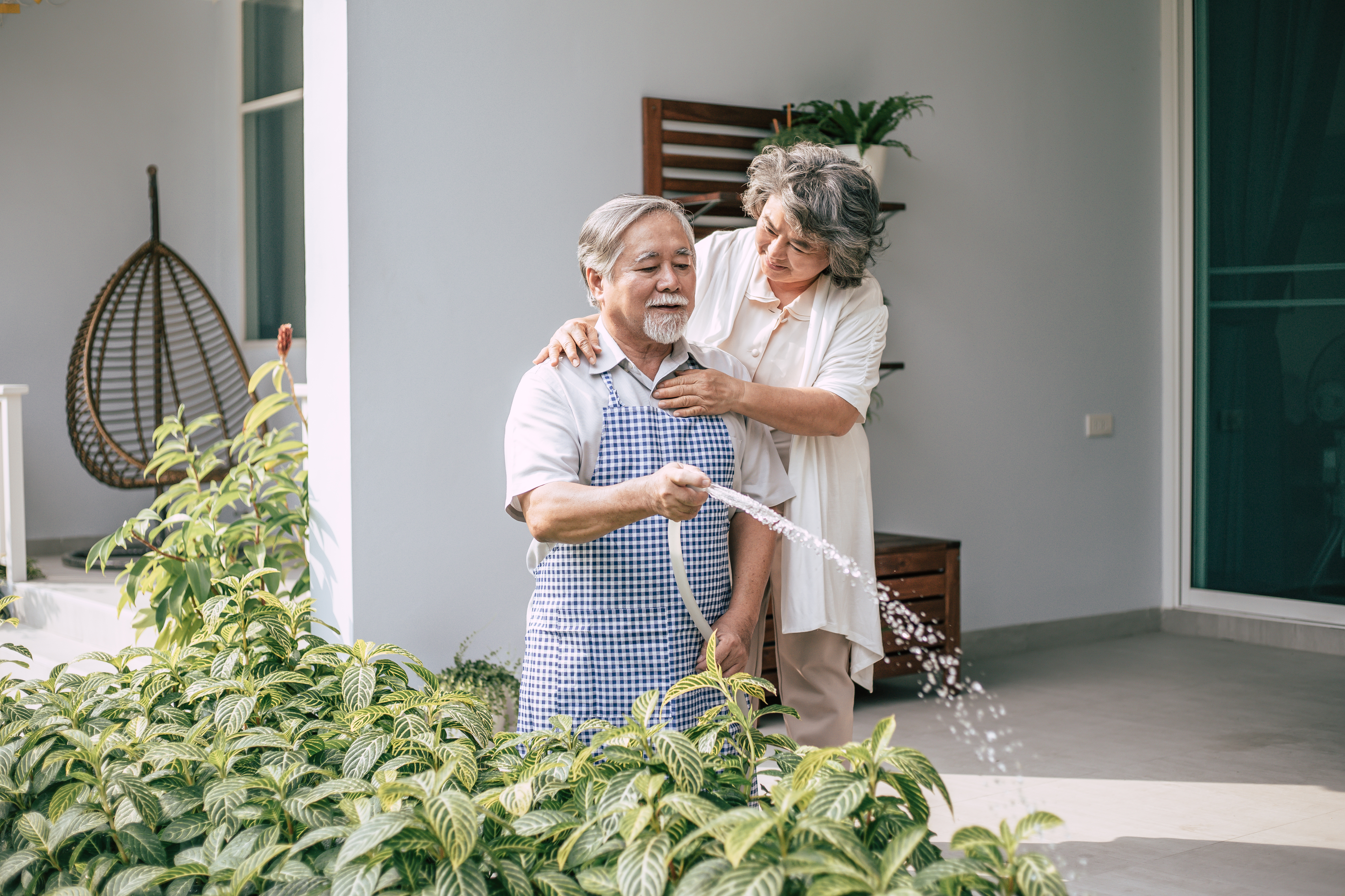 Cách giúp người cao tuổi vượt qua khủng hoảng tuổi nghỉ hưu- Ảnh 1. Cách giúp người cao tuổi vượt qua khủng hoảng tuổi nghỉ hưu- Ảnh 1.