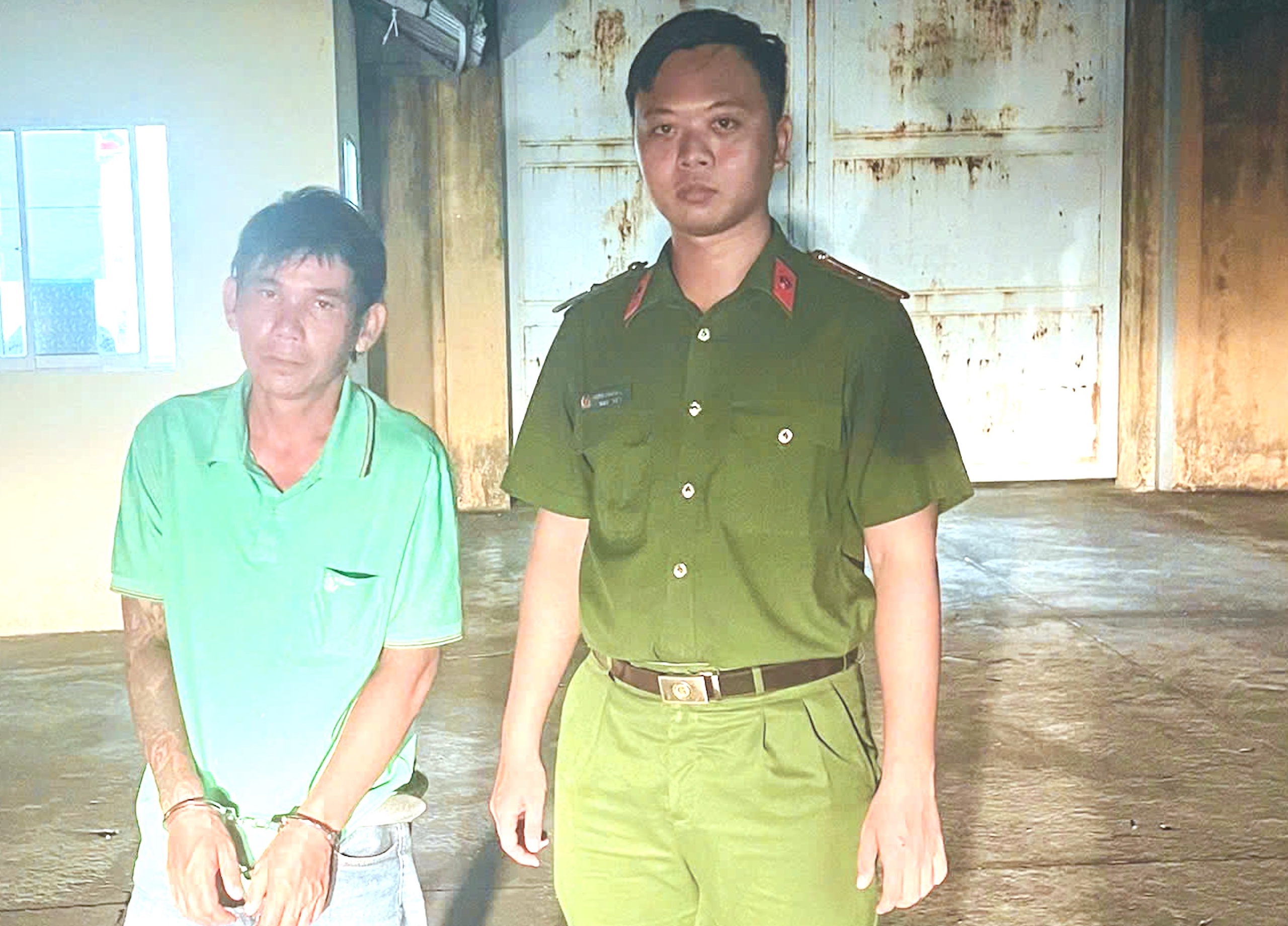 Có 2 tiền án vẫn tiếp tục lẻn vào nhà người khác trộm cắp tài sản- Ảnh 1. Có 2 tiền án vẫn tiếp tục lẻn vào nhà người khác trộm cắp tài sản- Ảnh 1.