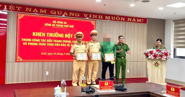 Tài xế xe ôm công nghệ cùng CSGT tóm gọn kẻ trộm tài sản ở công viên