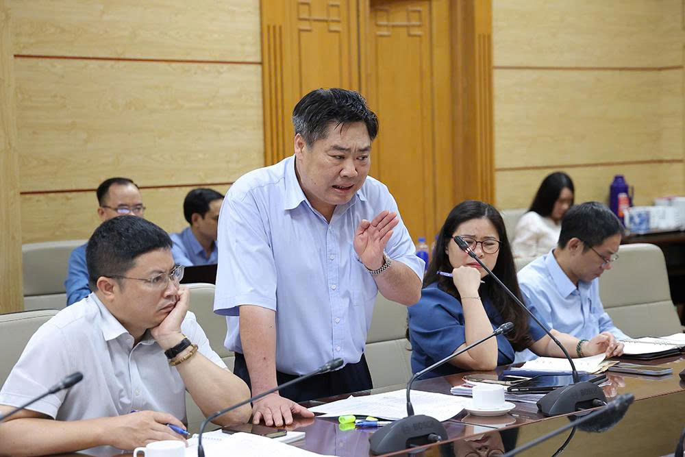 Lãnh đạo các đơn vị của Bộ Y tế chịu trách nhiệm về tiến độ, chất lượng các nhiệm vụ chuyển đổi số- Ảnh 6. Lãnh đạo các đơn vị của Bộ Y tế chịu trách nhiệm về tiến độ, chất lượng các nhiệm vụ chuyển đổi số- Ảnh 6.