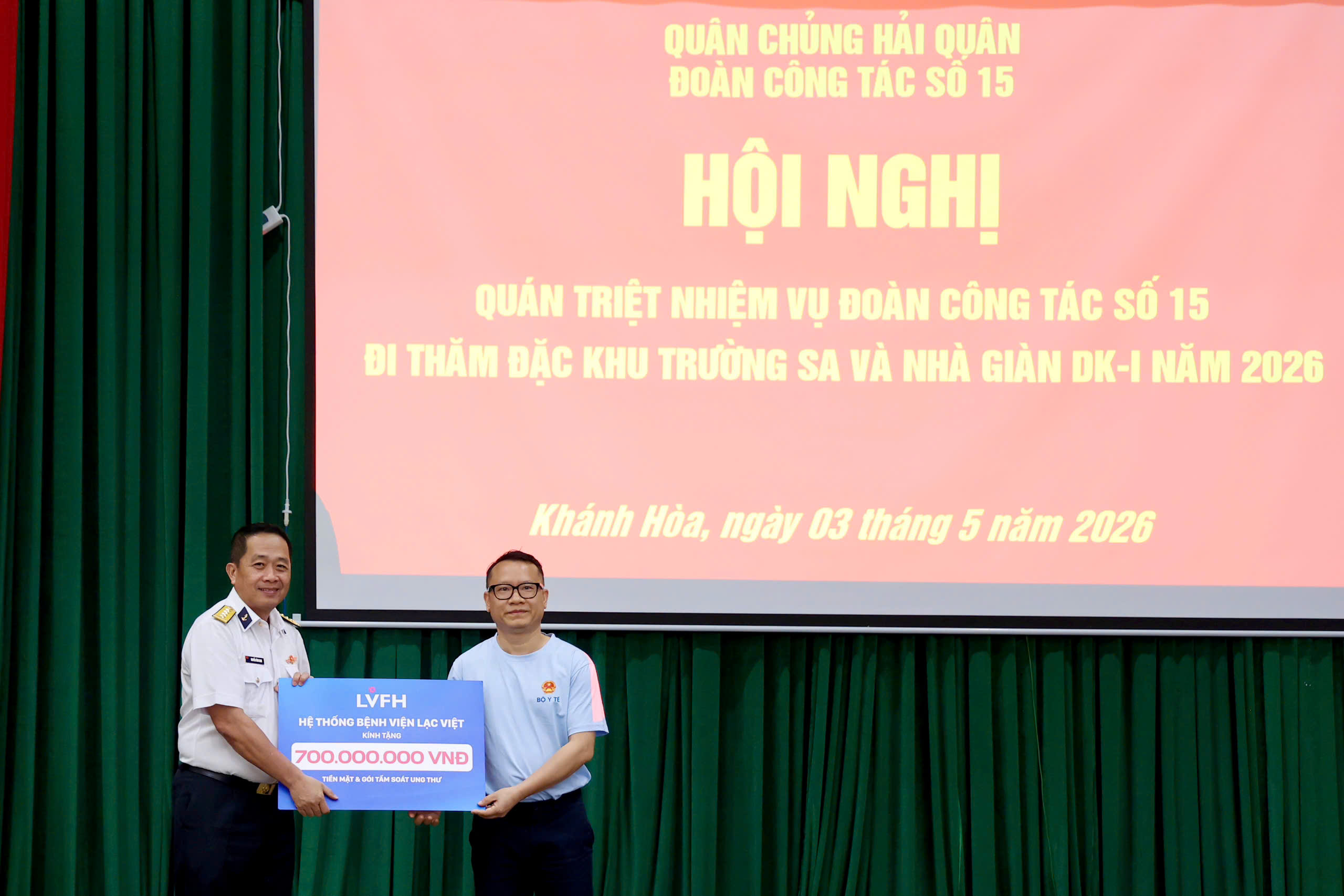 Đoàn Đại biểu Bộ Y tế sẵn sàng lên đường thăm cán bộ, chiến sĩ, nhân dân Trường Sa và nhà giàn DK1- Ảnh 9. Đoàn Đại biểu Bộ Y tế sẵn sàng lên đường thăm cán bộ, chiến sĩ, nhân dân Trường Sa và nhà giàn DK1- Ảnh 9.