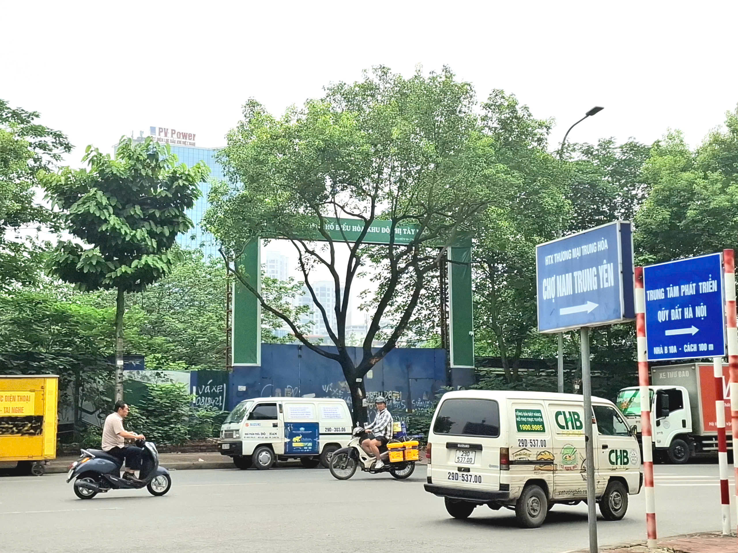 Cận cảnh công viên hồ điều hòa trên 'đất vàng' giữa Thủ đô bị bỏ hoang suốt 16 năm- Ảnh 1.